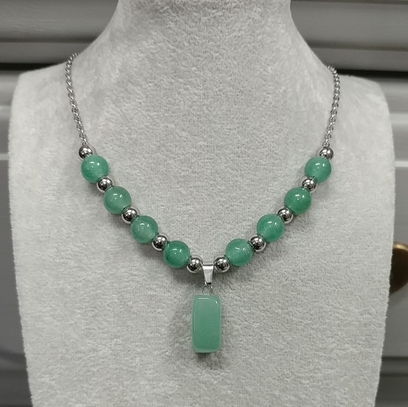 Green Aventurine Necklace Natural Gemstone Crystal Pendant Stainless-Steel Chain - Picture 1 of 15